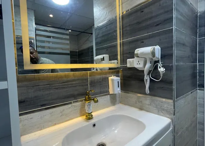 Oscar Luxury N109free Wi-fi